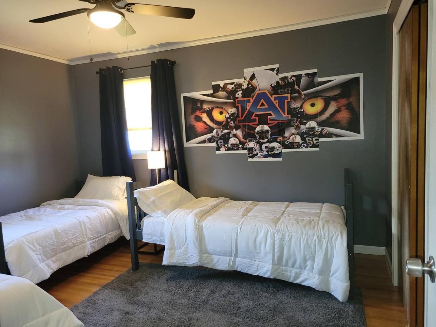 Capital City Eagle'S Nest - Pool Table - Pet Friendly - 6 Beds Villa Montgomery Luaran gambar